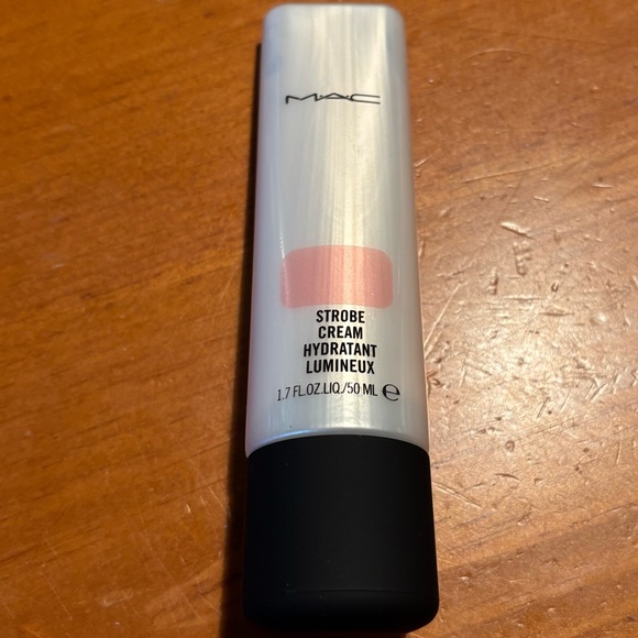 MAC Strobe Cream Pinklite - Picture 6 of 16